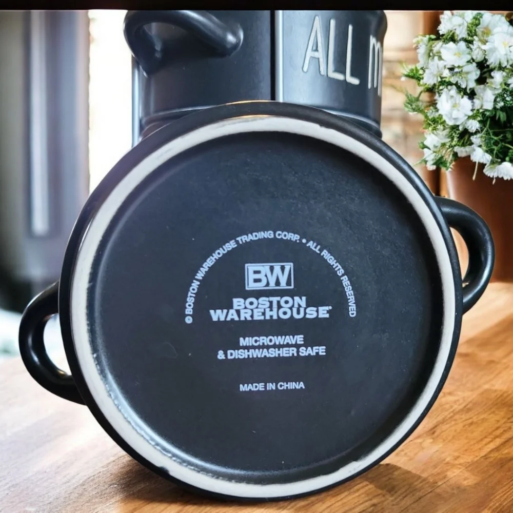 Vtg Boston Warehouse 4 Handled Black Souper Bowls White Script With Metal Rack